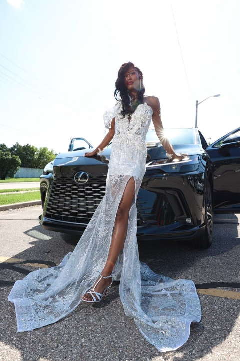 PROM 2025 CUSTOM GOWN DEPOSIT PROMOTION